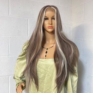 NWT 30” latte ash blonde highlights pale tea brown long straight U lace Barbie